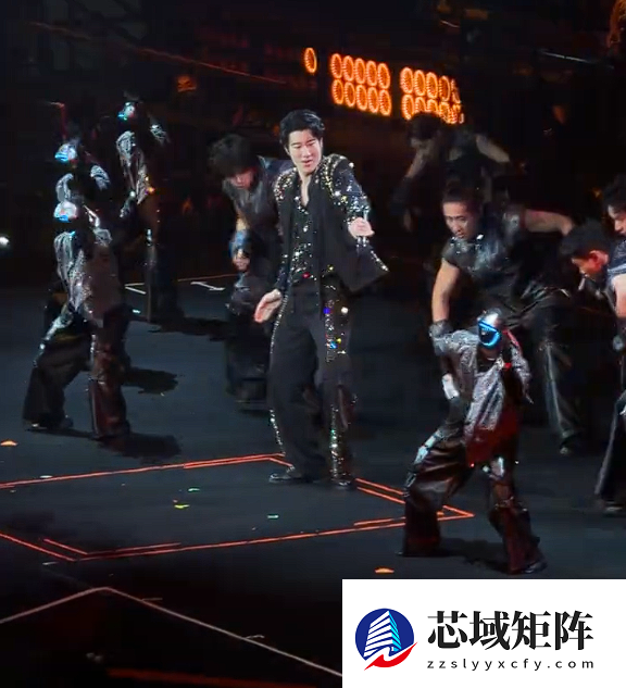 6台宇树人形机器人登台王力宏演唱会：还会韦伯斯特空翻