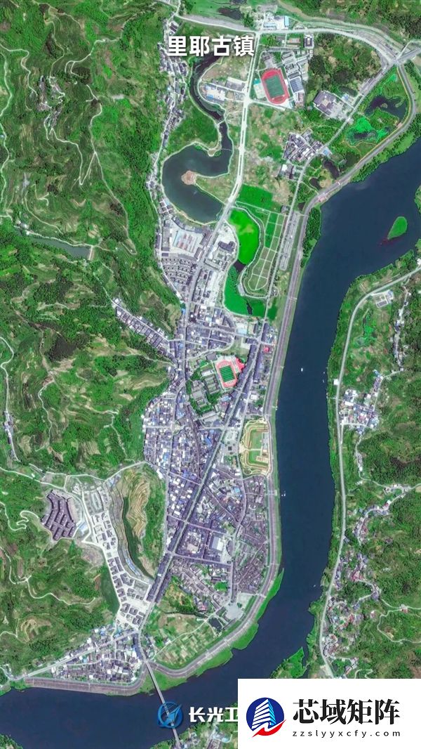 湖南有一座神奇的山：山顶平的像桌面！