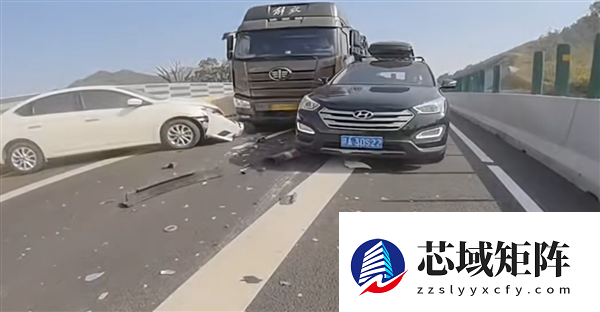 司机开定速巡航追尾后又引发连环撞：负全责