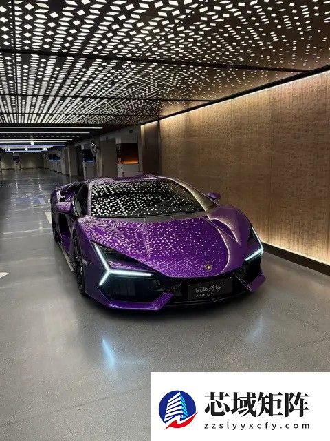 兰博基尼Revuelto：V12混动猛兽，静止亦有冲刺之势
