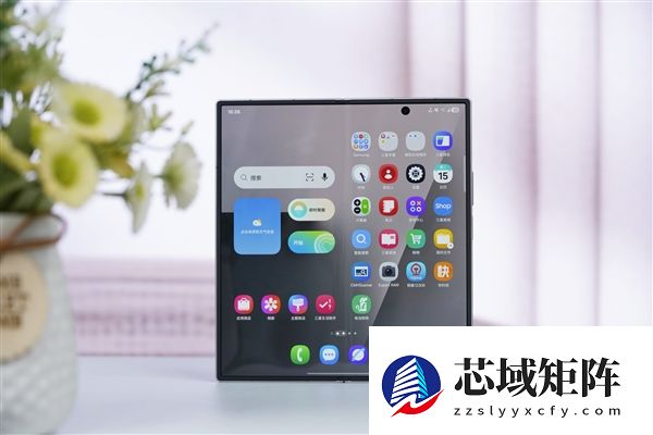 2026折叠屏大战！三星“阔折叠”对决苹果iPhone Fold