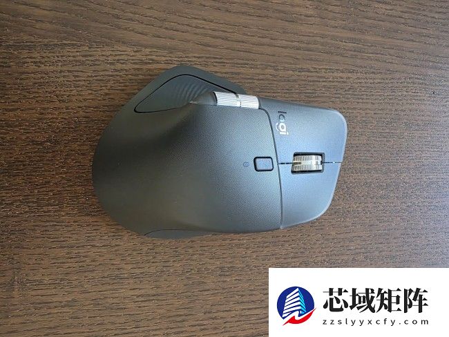生产力利器：罗技 MX Master 4 鼠标实物图曝光，新增拇指键、优化握持手感