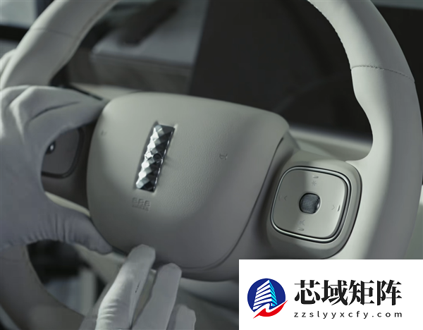 贾跃亭的新车法拉第FX One明天量产下线：方向盘只与长城高山换了个标