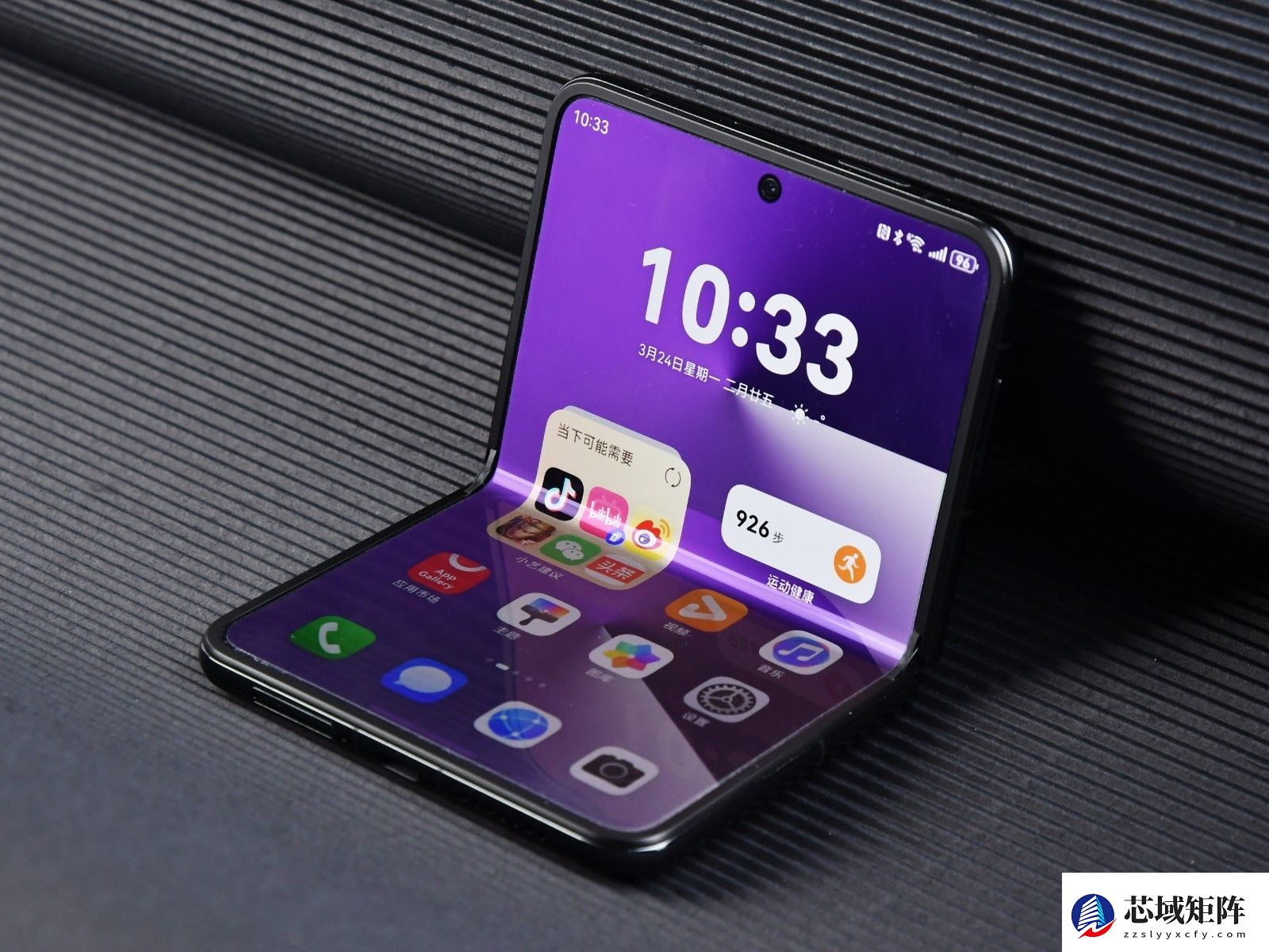 ZOL推荐2025年度形态探索折叠屏：HUAWEI Pura X