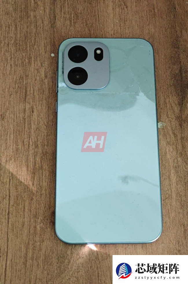 国际版一加 Turbo 手机实物图曝光：9000mAh 电池、骁龙 7s Gen 4 芯片