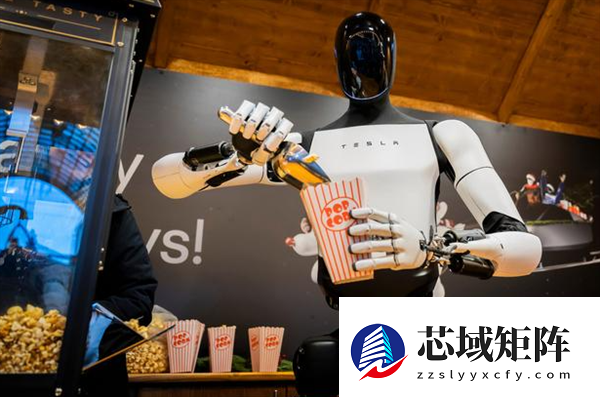 特斯拉人形机器人“上岗”卖爆米花:装袋、递送一气呵成
