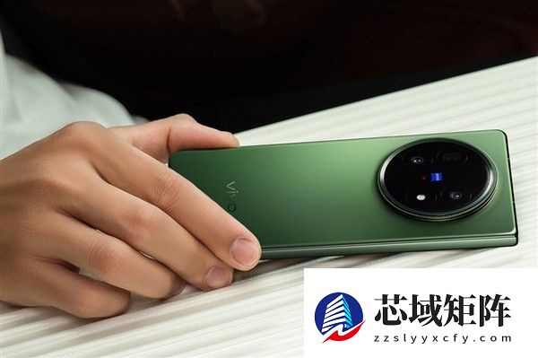 vivo X Fold5轻薄旗舰升级OriginOS 6，多设备互联再进化