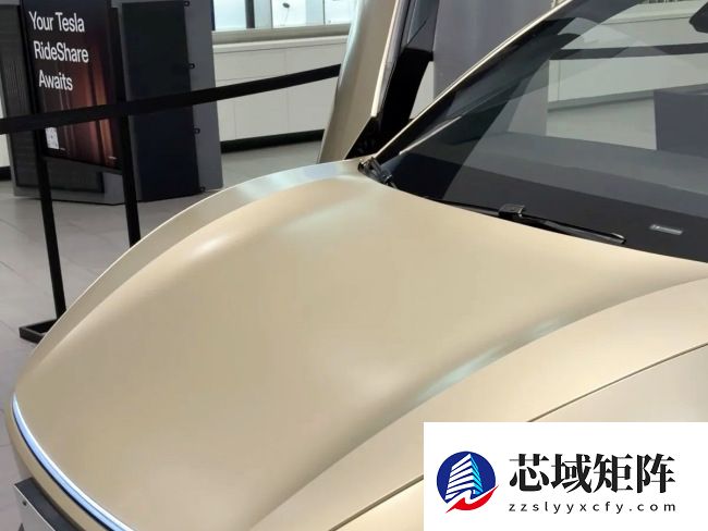 承认失败？特斯拉 Cybercab 量产版放弃单雨刮，回归传统设计