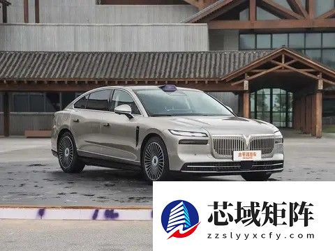 岚图发布旗舰轿车追光L，标配华为智驾售27.99万起