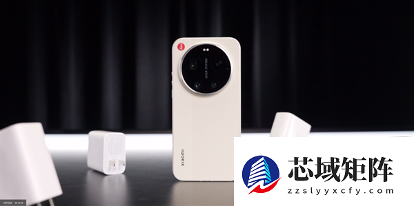 联名徕卡三年后 小米造了一台“不像小米”的手机