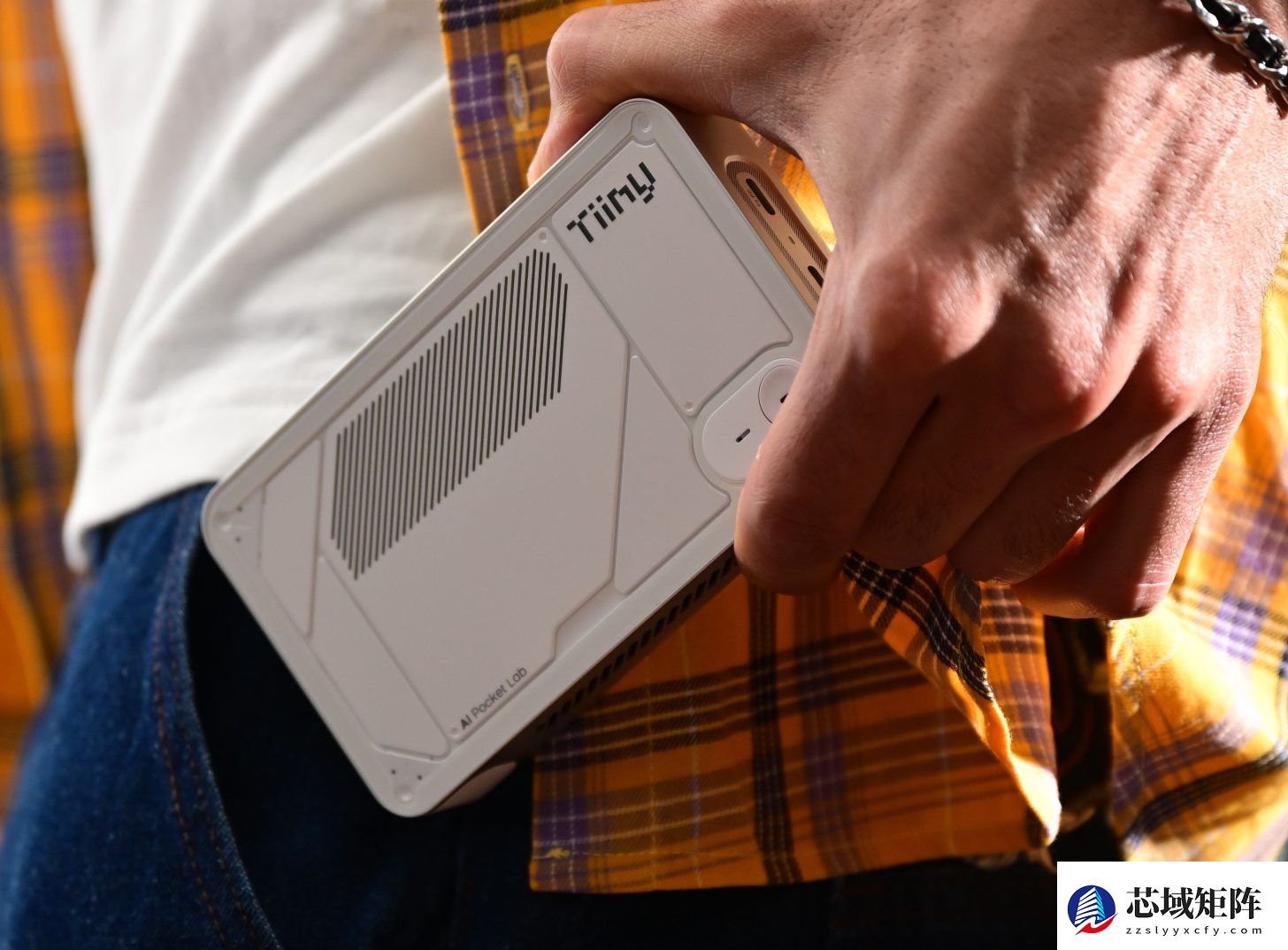 全球最小AI超算亮相：Tiiny AI推出掌上120B大模型终端