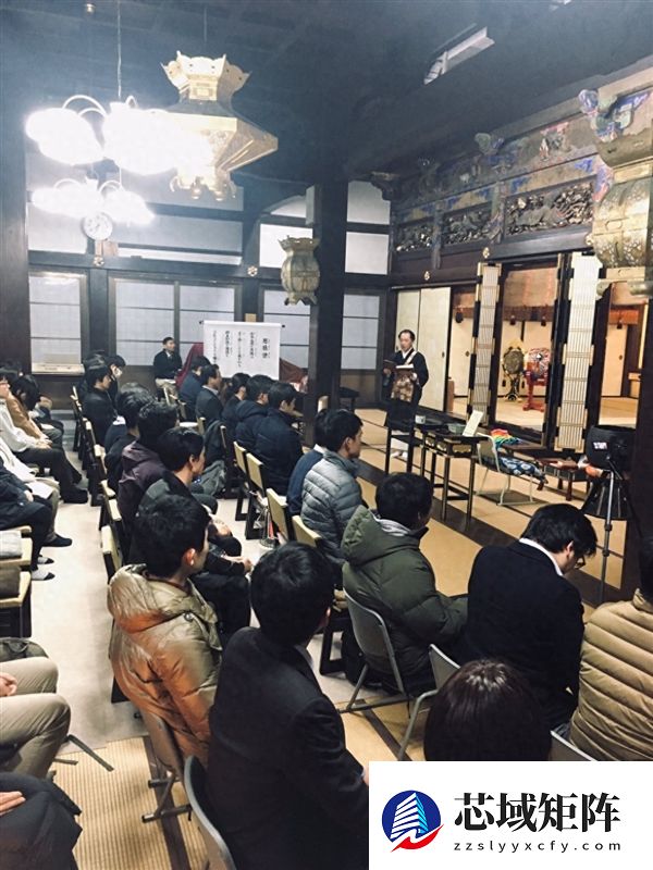 日本杀虫剂公司为昆虫举行追悼会：对着蟑螂、蚊子遗照诵经