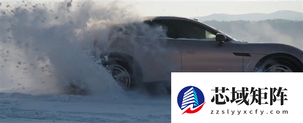 小米YU7冰面全网首漂：人车合一 堪比大片