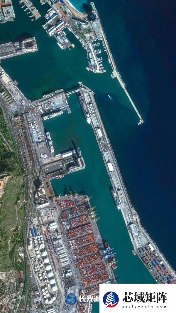 一座有“强迫症”的城市：卫星眼中的巴塞罗那网格