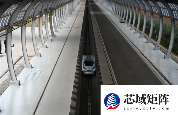 贴地飞行！5.3秒飙到800km/h 国产高铁模型车刷新世界纪录