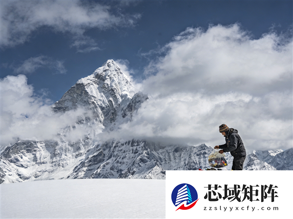 捡8公斤垃圾或不管用了!尼泊尔拟征收每人4000美元珠峰垃圾清理费