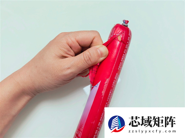 终于学会了火腿肠的正确打开方式！（别再用牙咬了）