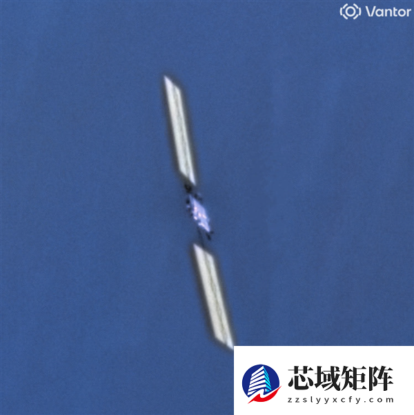 卫星拍卫星！超近距离看SpaceX星链