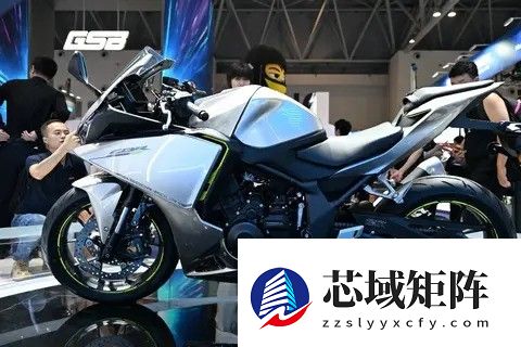 本田CBR500R FOUR震撼登场:四缸仿赛新标杆,性能与科技全面升级