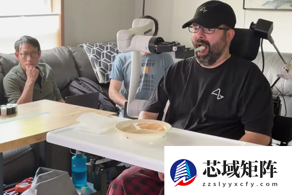 马斯克：Neuralink将大规模生产脑机接口设备 转向近完全自动化手术