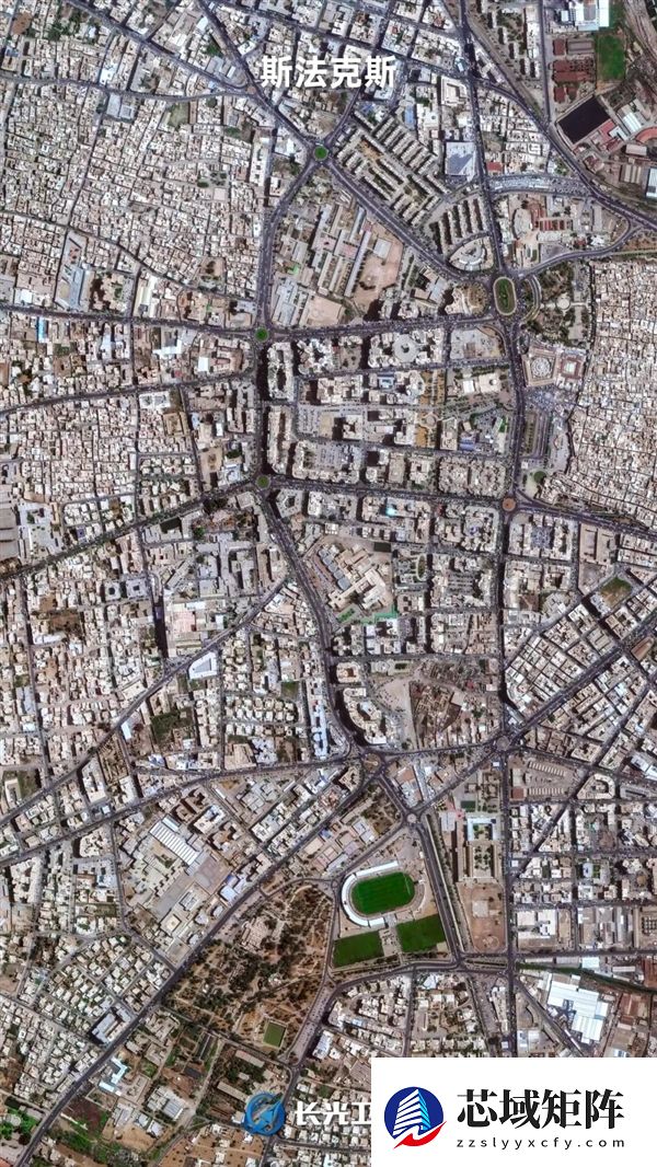 在地中海岸 有个奇特的“水泥色之城”：看不到一棵树！