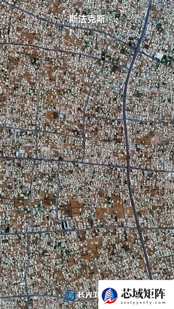 在地中海岸 有个奇特的“水泥色之城”：看不到一棵树！