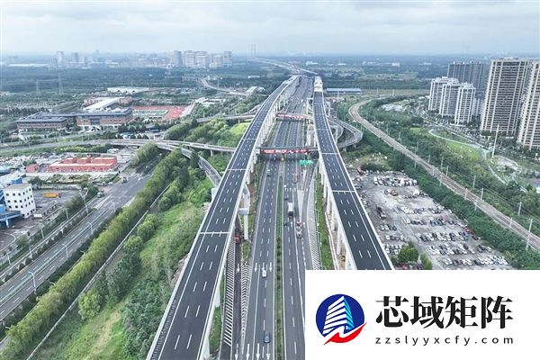 日均可通行15万辆次！全国首个“6改12车道” 高速公路改扩建项目通车