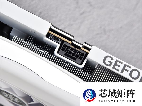 显卡自带线与电源原生线该怎么选：看完秒懂