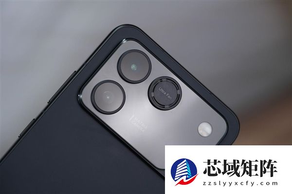 10000mAh巨无霸电池仅2599元起！荣耀WIN RT图赏