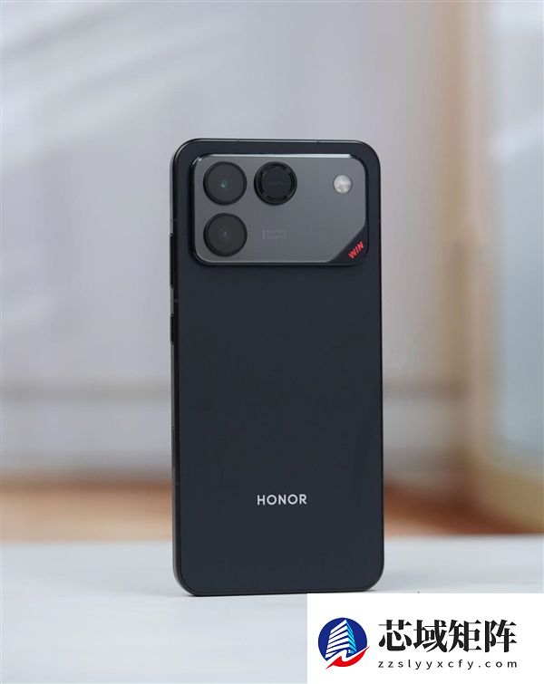 10000mAh巨无霸电池仅2599元起！荣耀WIN RT图赏