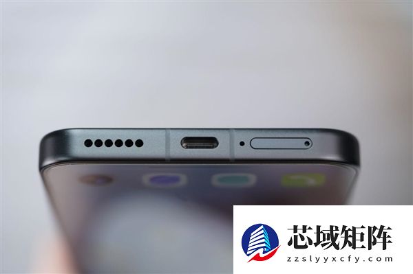 10000mAh巨无霸电池仅2599元起！荣耀WIN RT图赏