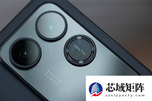 10000mAh巨无霸电池仅2599元起！荣耀WIN RT图赏