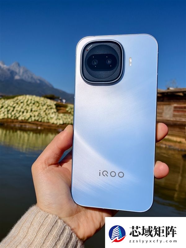 双芯爆能打！iQOO Z11 Turbo搭载第五代骁龙8+Q2电竞芯片