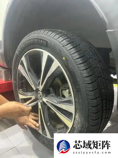 更换轮胎怎么选？线上线下渠道对比与安全选购指南