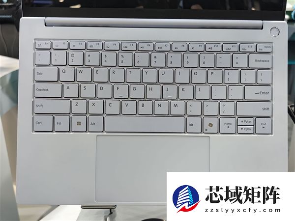 雷神aibook14 Air Carbon全能本发布：1kg碳纤维机身 18小时续航