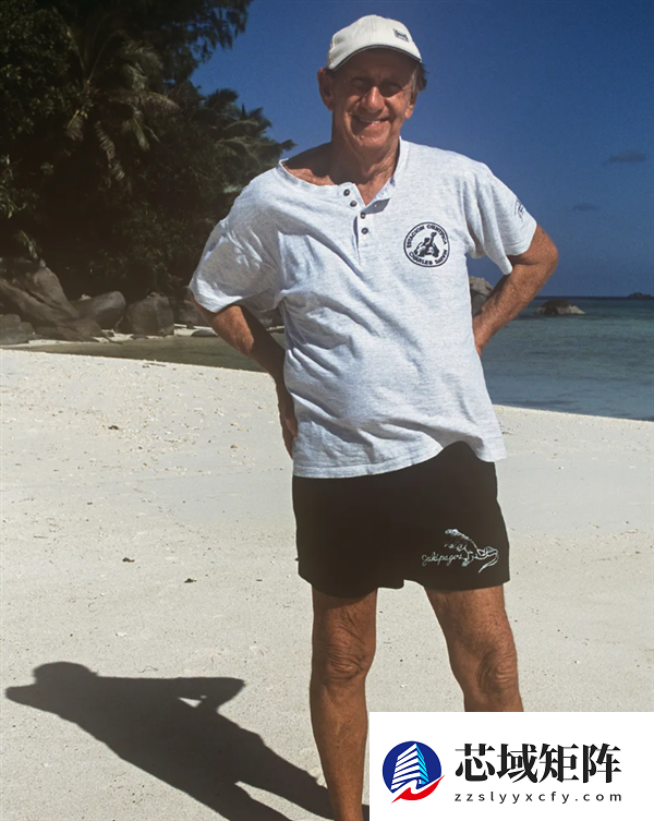 1962年 一位英国男子辞掉工作后花8000英镑买了个岛