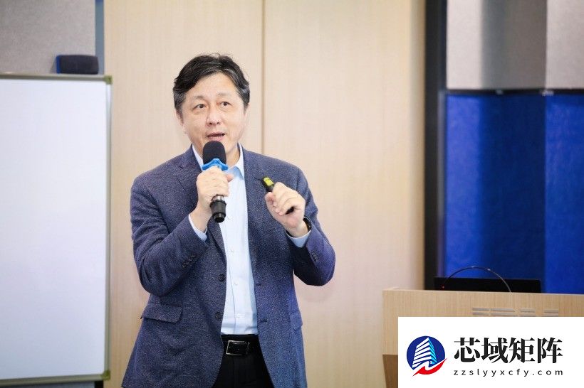 价值链出海撞上生成式AI，IBM的“垂直整合”牌能否破解双重困局？