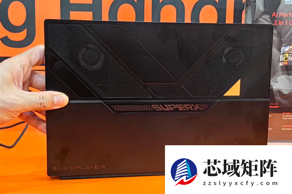 壹号本Super V二合一本亮相CES：搭载酷睿Ultra X7 358H