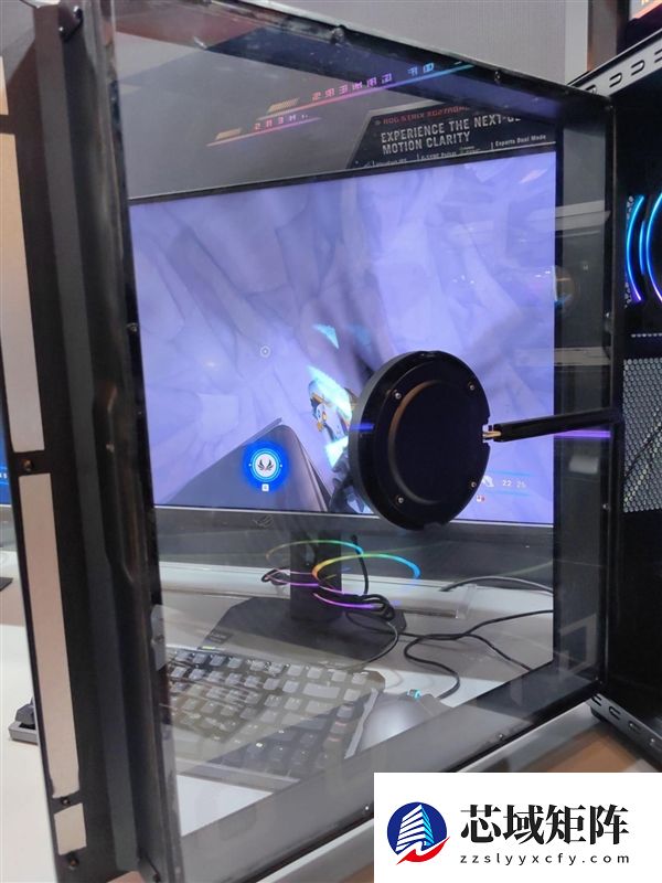 华硕梦幻电竞旗舰！ROG枪神10X台式机惊艳首秀：首创全息投影颜值无敌
