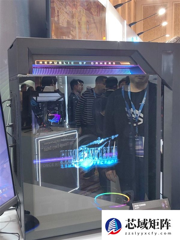 华硕梦幻电竞旗舰！ROG枪神10X台式机惊艳首秀：首创全息投影颜值无敌
