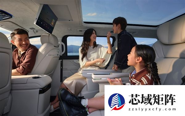 31.98万起 吉利新MPV银河V900预售：车长近5米4 可选8个座