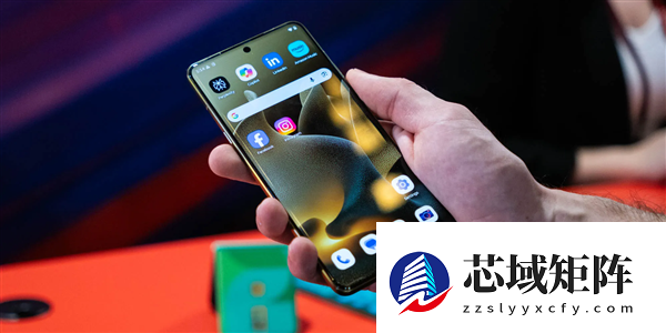 moto Signature来了：全球最薄骁龙8 Gen5手机 薄至6.99mm