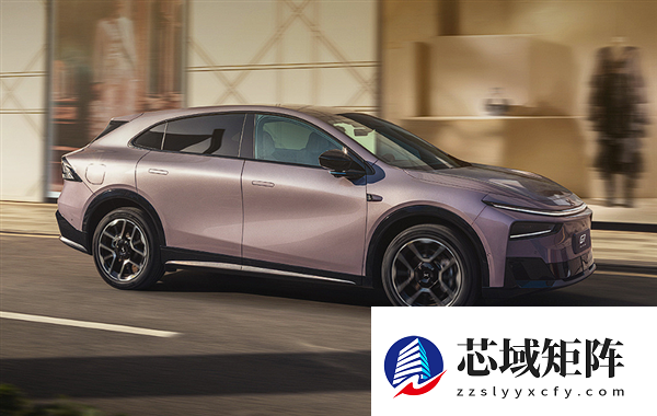 油电同价最远续航1704km 新款小鹏G7家族上市：19.58万元