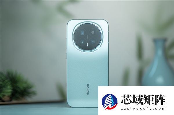 荣耀Magic8 RSR保时捷设计外观偷跑：造型神似保时捷超跑