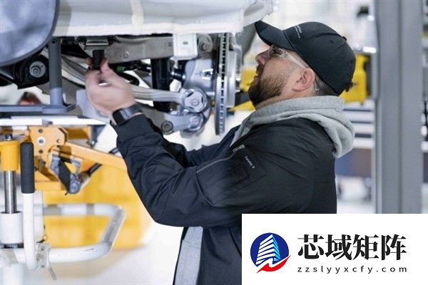 法拉第未来FX Super One预量产车下线，手工装配引热议