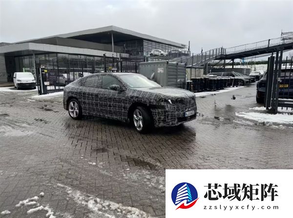 宝马首款纯电轿跑SUV！新世代iX4实车谍照曝光：姿态更低、更具攻击性