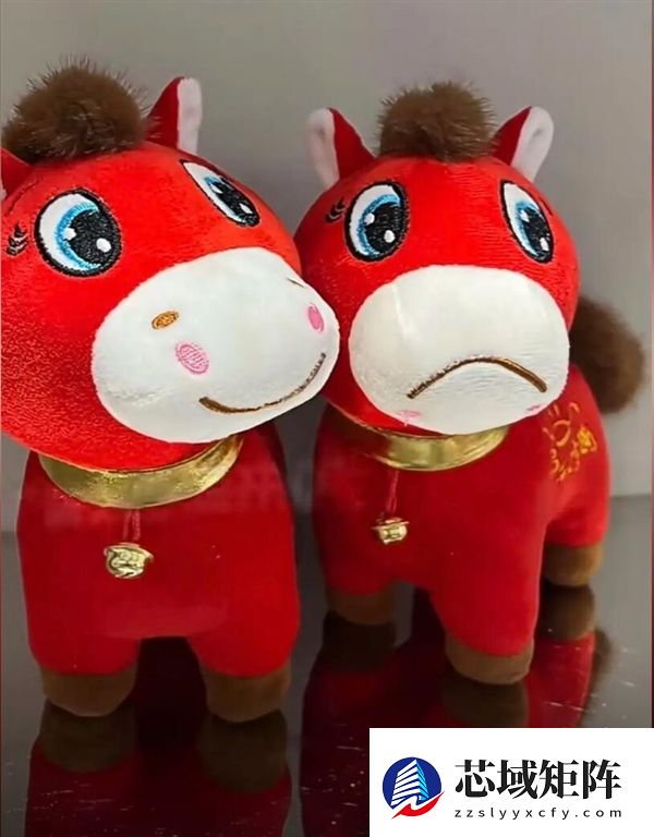 义乌产的“哭哭马”火了：委屈巴巴的表情戳中当代人