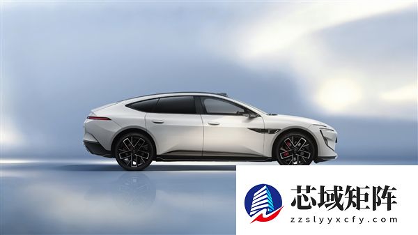 全新阿维塔12官图发布：换车顶激光雷达 增加三电机版本
