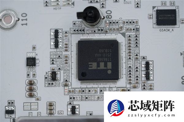 实木+皮革都用上了！技嘉木雕X870E AERO X3D WOOD主板图赏