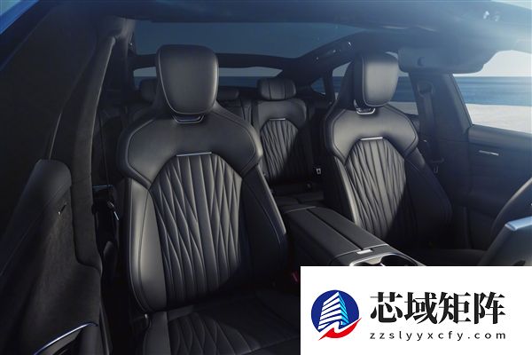 新一代小米SU7内饰官图首发！雷军：这个氛围灯 是不是还可以